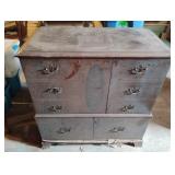 Vintage RCA-Victor tv cabinet with tv 37 x 39 x