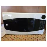 GE countertop microwave oven