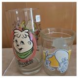 Vintage collector glasses chipmunks and looney