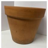 Large clay pot 12 inches diameter 12 inches high