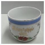 Friendshipï¿½s gift China cup with flower design