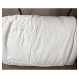 White down alternative blanket or comforter full