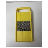 Kitchen greater yellow with handle Gently used