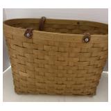 Longaberger picnic basket one handle unattached