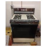 Vintage Caloric Prestige Series gas stove 30 x 45