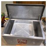 vintage 1950s aluminum 7 Up soda pop picnic