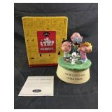 2001 Hallmark Peanuts Gallery musical figurine