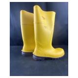 tingly, triumph, yellow boots - size 10 usa