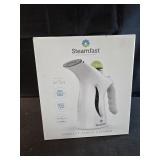 Steamfast SF-435 compact fabric steamer new in