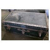 31x 13x17 trunk full of vintage magazines