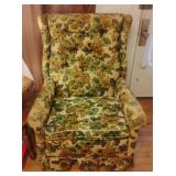 Vintage upholstered floral chairs. Set of 2. 31 x