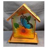 Decorative glass stain bird feeder