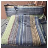 Full size bedspread and sham pillows