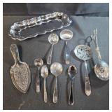 Silver plated spoons, cake cutter, salad tomgs,