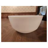 7x3.5 anchor hocking milk glass bowl