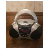 Portable radio cd player works
