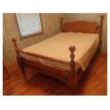 Vintage wooden bed. 80 x 56. Full size