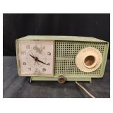 Vintage General Electric spring green tube AM