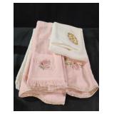 Towels, hand towels and a wash cloth