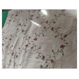 Bedspread with floral and scalloped edges. King