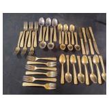Vintage Cellini Romanesque pattern by the
