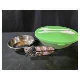 Mossy oak can opener,  plastic salad bowl,