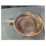 Vintage cast iron frying pan. No. 8