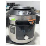 Ninja Pressure Cooker Steam Fryer (powers on)