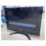 32' Toshiba Regza (powers on)