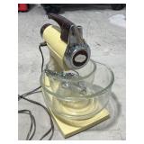 Vintage Sunbeam Mixer (powers on)