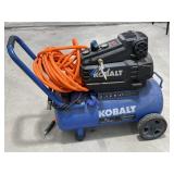 Kobalt 8Gal Air Compressor w/ Hose (powers on)