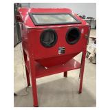 Central Pneumatic 40lb Floor Blast Cabinet