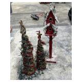 Christmas Birdhouse / Trees