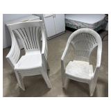 6 Plastic Lawn Chairs