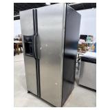 GE Refrigerator / Freezer (works)