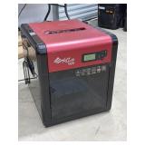 XYZ Printing Pro 3D Printer (powers on)