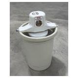 Rival Ice Cream Maker (powers on)