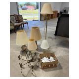 5 Lamps / Chandelier (missing 1 globe)