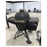 Even Embers Pellet Grill (powers on) (smoke