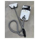 Eureka Powerline 5.0 Vacuum (powers on)