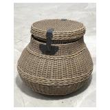 Basket w/ Lid