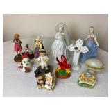 39:2 LOT Figurines