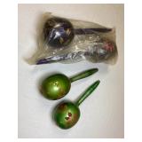24:6 Two Pair of Maracas