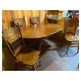 Dining Room Table & Chairs