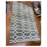 #1 Gray/White Modern Rug - 5 x 7