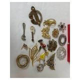 20:5 LOT Pins & Brooches