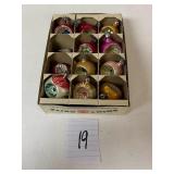 20:19 Vintage Indent Style Christmas Ornaments