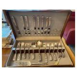 Harmony House Silverplate Flatware Set