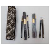 6:11 Estee Lauder Make-up Brush Set