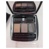 6:10 Chanel Eyebrow Make-up Kit